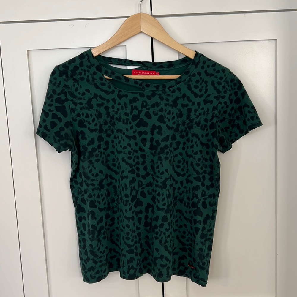 n:Philanthropy green leopard T-shirt